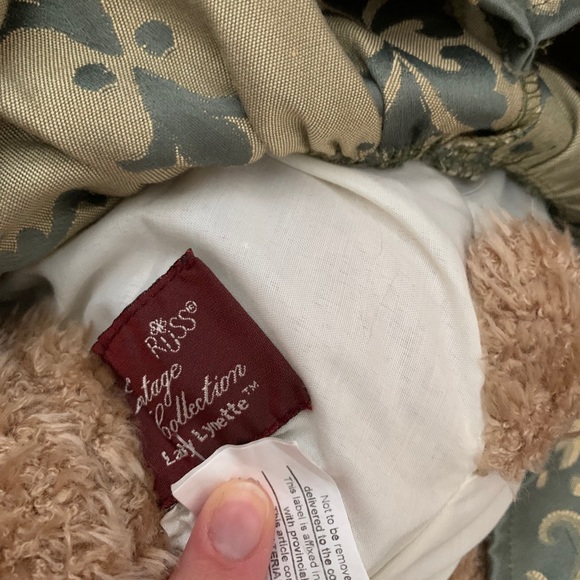 Russ Vintage Heritage Bear: Lady Lynette 🐻 - Picture 5 of 5